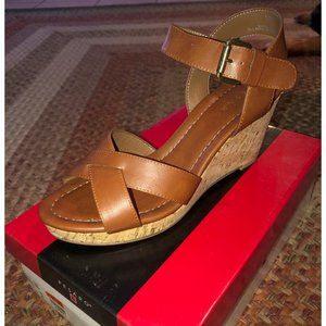 Pesaro Viola Brown Wedge